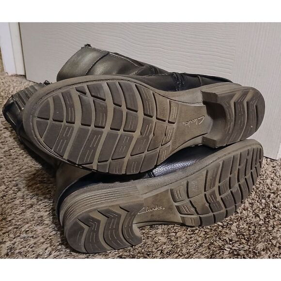 Clarks Black Leather Tall Riding Boots Stretch Panel Women's Size 7.5 Block Heel - Picture 5 of 6